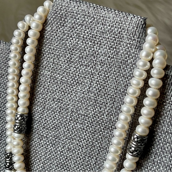 Adjustable Length 3pc White Freshwater Pearls with Magnetic Clasps - Picture 5 of 11